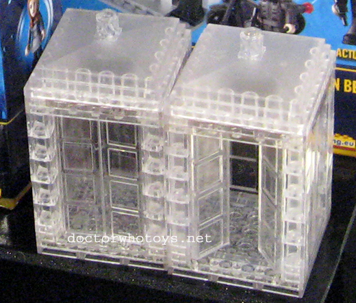 Character Building Tardis Dematerialising Mini Set